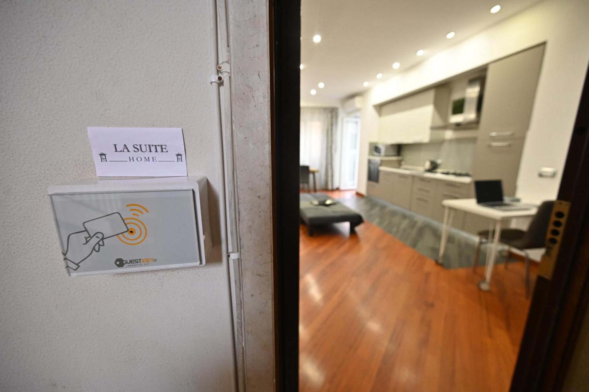 La Suite Home Civitavecchia Exteriör bild